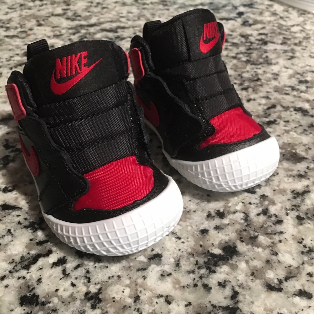 Infant sneakers